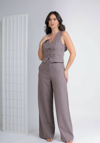 Conjunto de Chaleco y Pantalones a Medida para Mujer - Moda Elegante